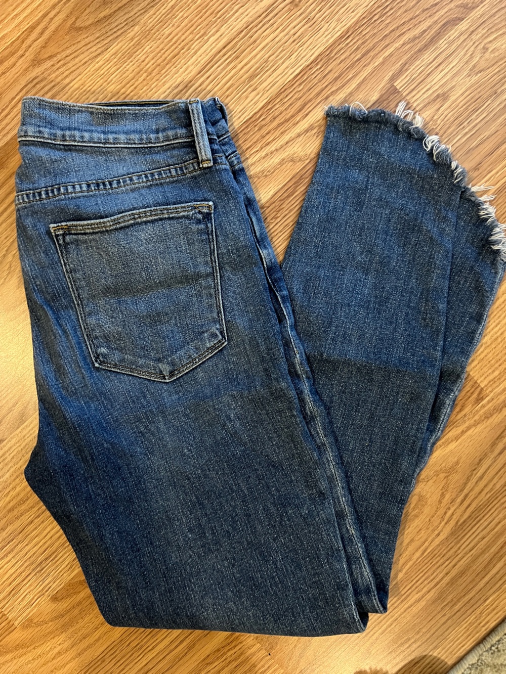Frame size 28 Denim Dark Blue Frayed Ankle Crop Jeans - Picture 2 of 7